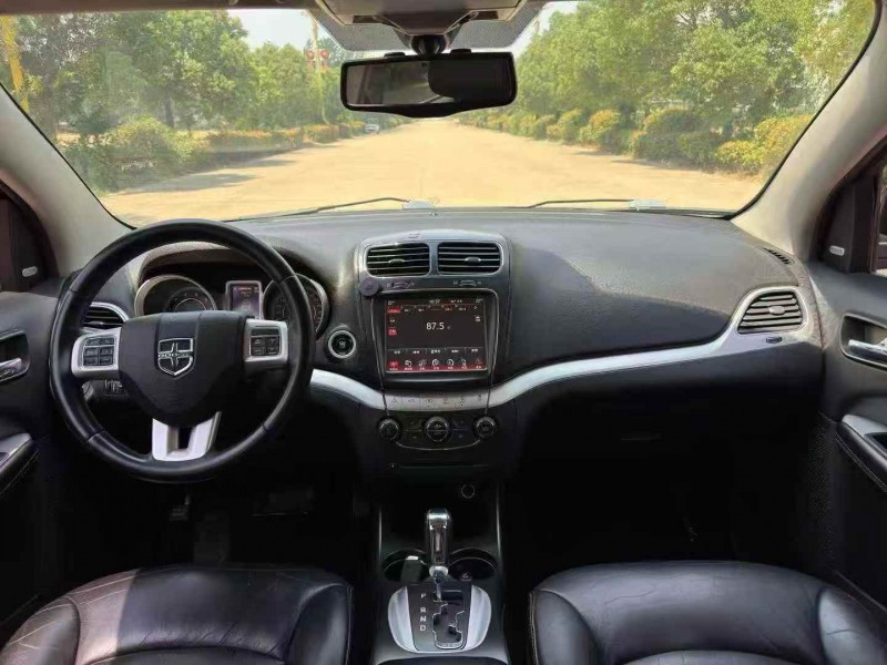 连云港16年道奇酷威8