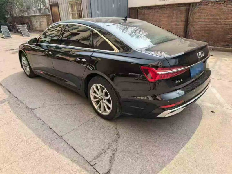 济宁23年奥迪A6L6