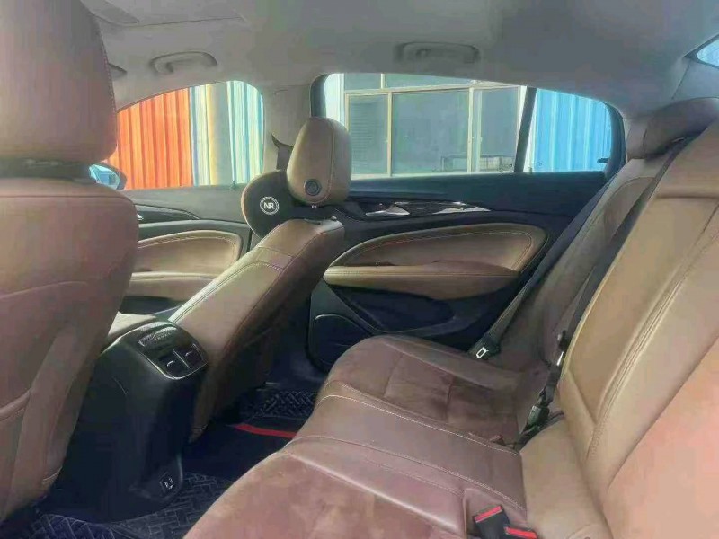 徐州20年别克君威9