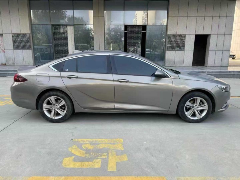 濟寧18年別克君威6