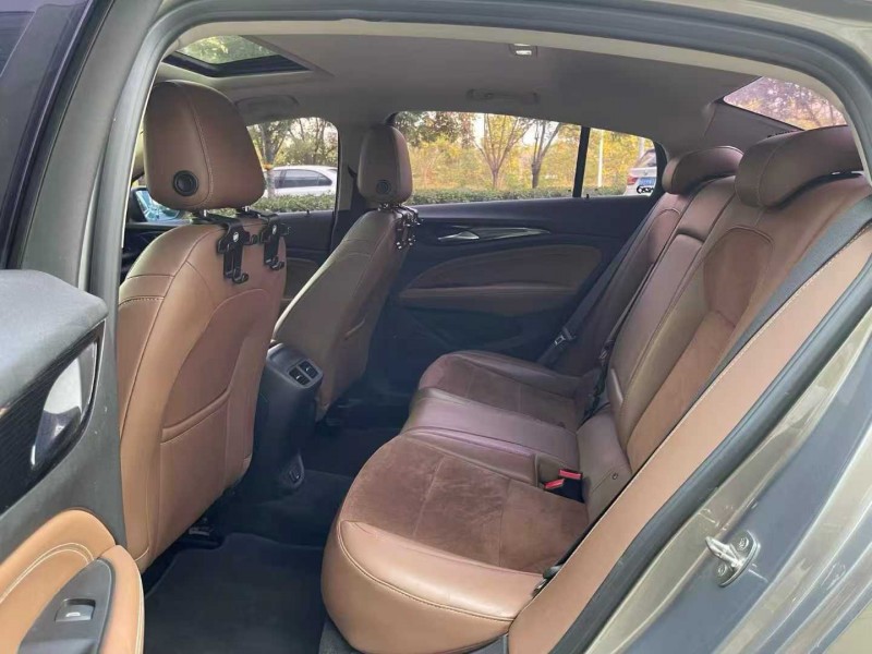 濟寧18年別克君威8