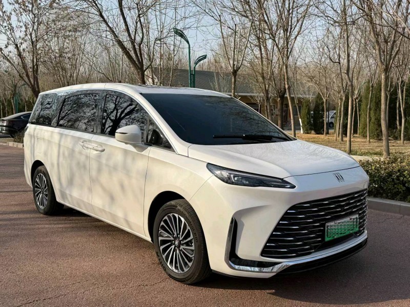 聊城25年别克GL82