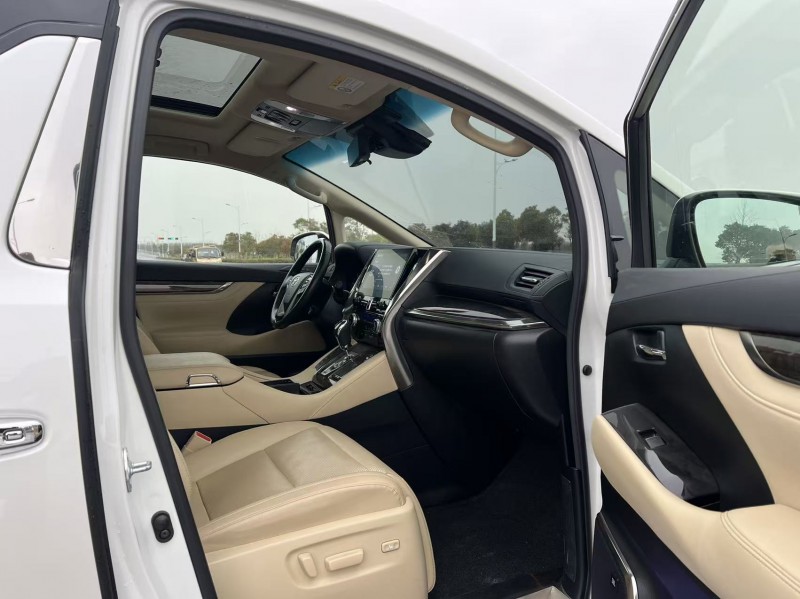 盐城21年丰田埃尔法7