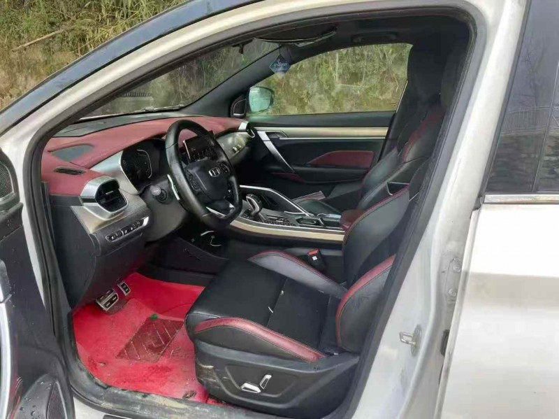 淮南18年吉利缤越4