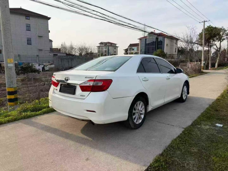 温州13年丰田凯美瑞7