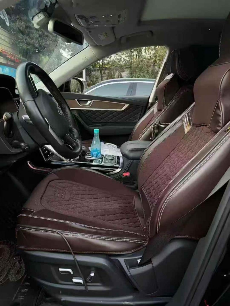 德阳22年红旗HS74