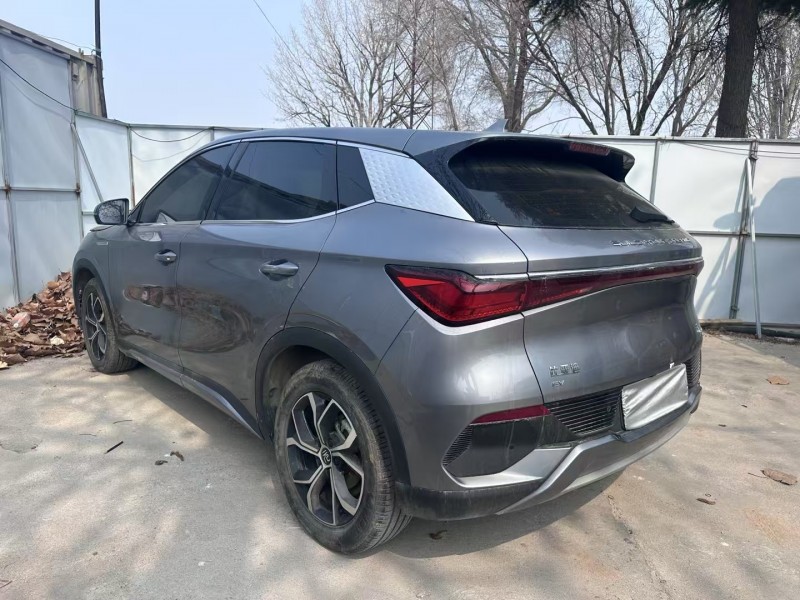 青島24年比亞迪元9