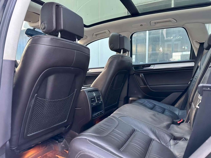 潍坊16年大众途锐6