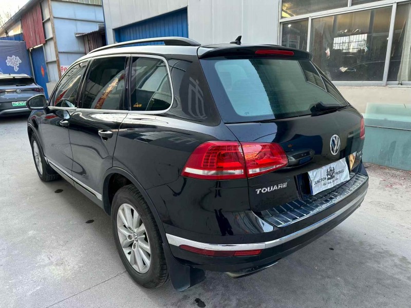 潍坊16年大众途锐8