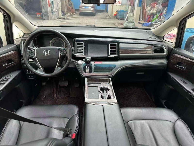 潍坊18年本田艾力绅5