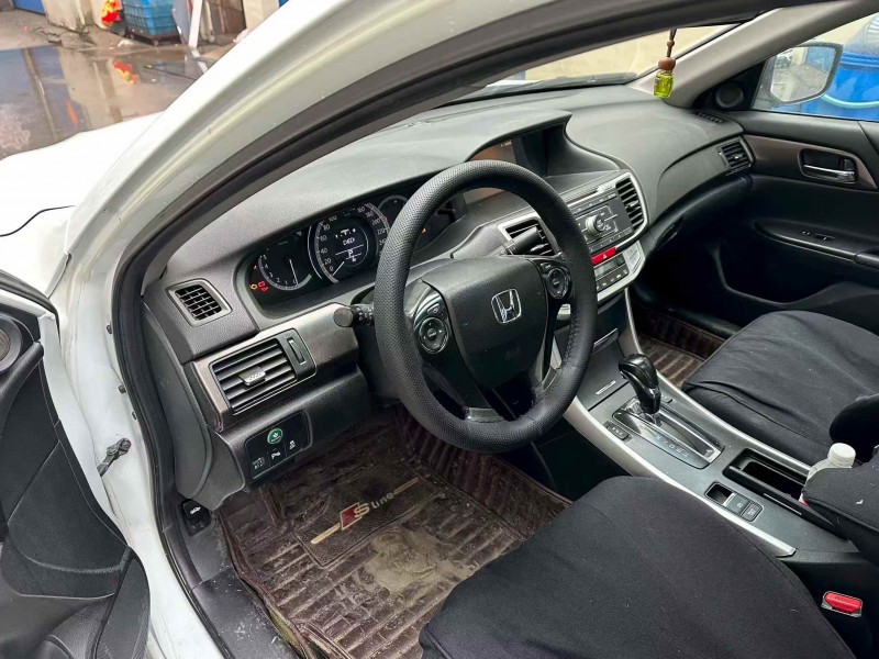 潍坊15年本田雅阁4