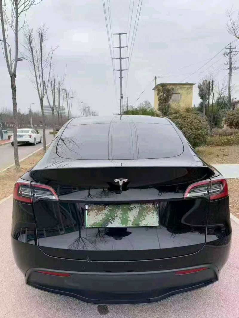 青岛23年特斯拉MODEL Y8