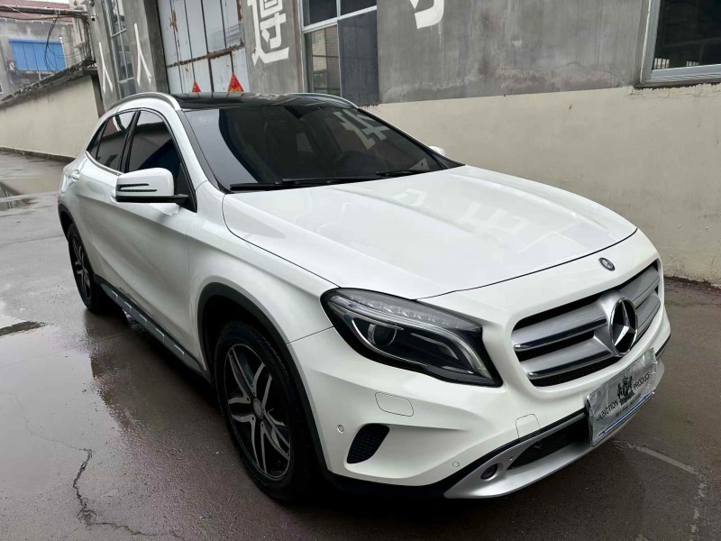 潍坊17年奔驰GLA2