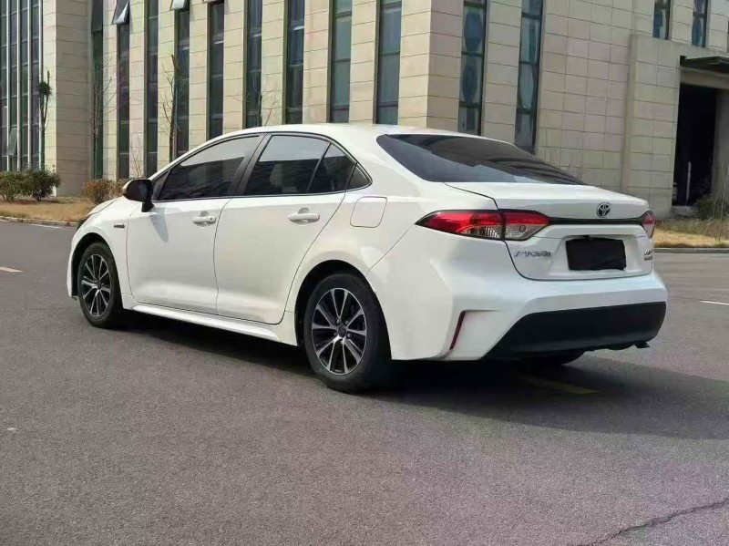 枣庄23年丰田雷凌7