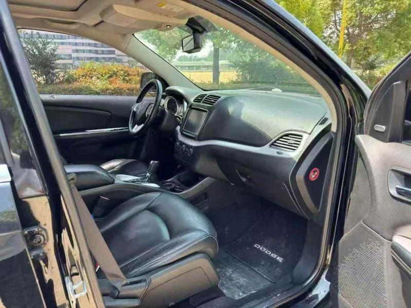 常州16年道奇酷威5