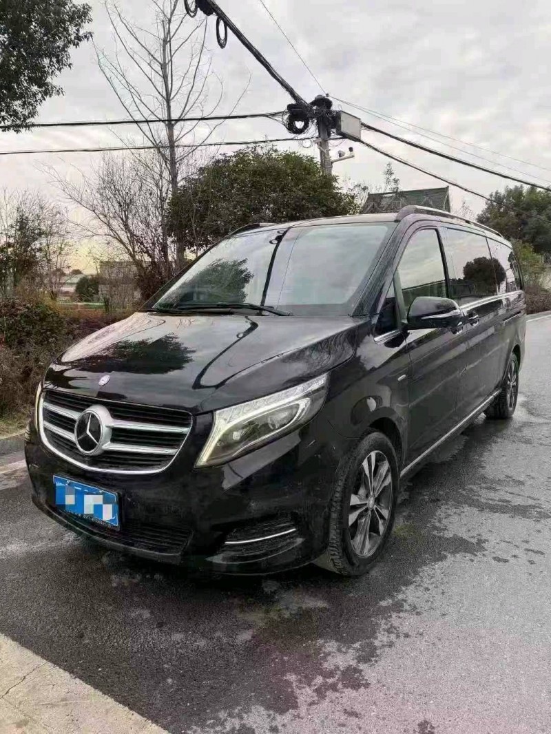 湖州17年奔驰V2