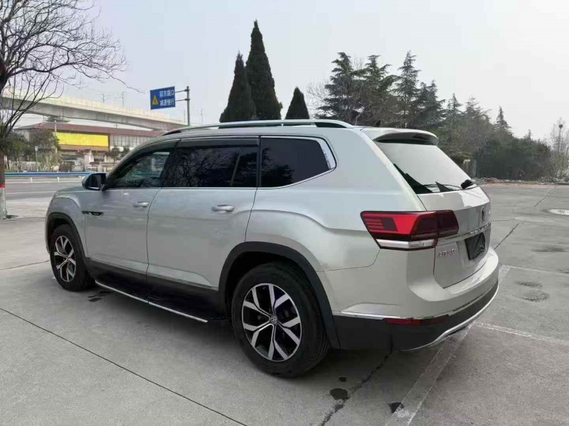 南通18年大众途昂7