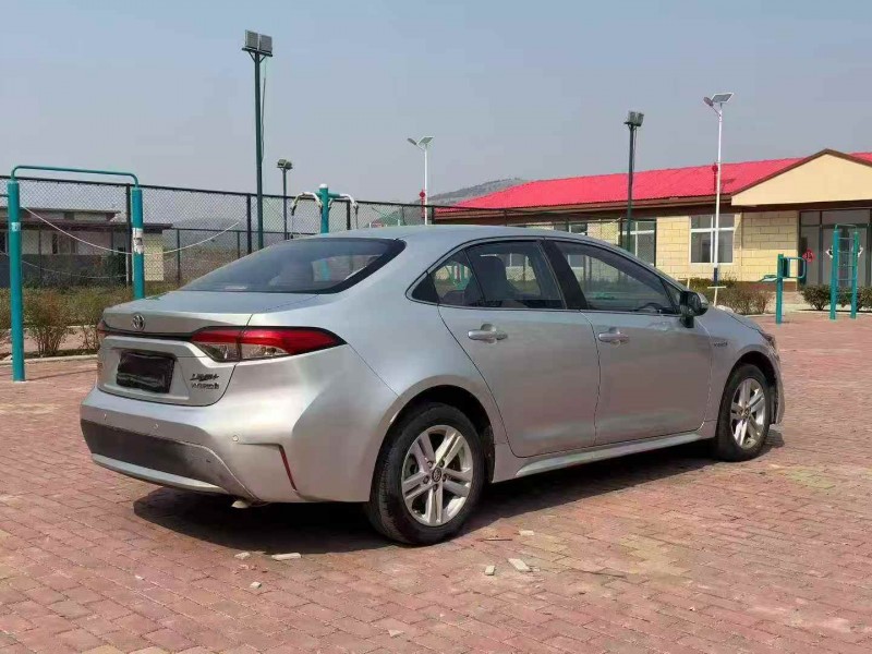 潍坊21年丰田雷凌8