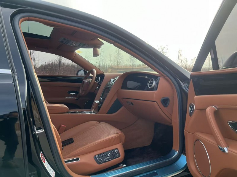 盐城17年宾利飞驰8