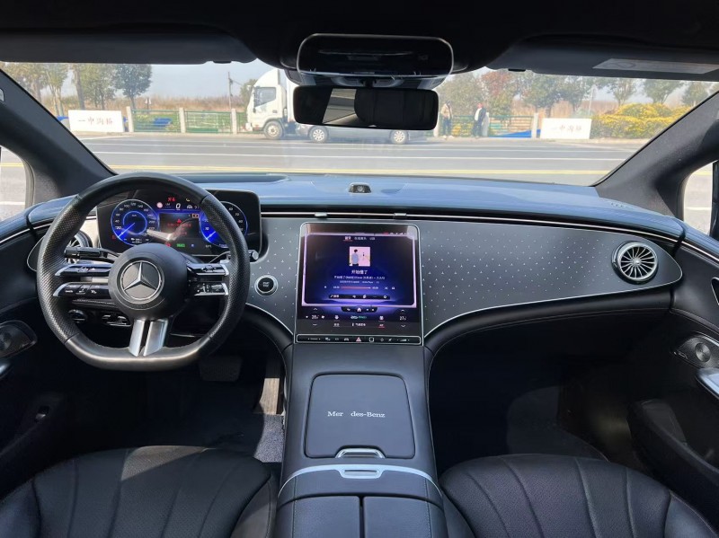 盐城23年奔驰EQE7