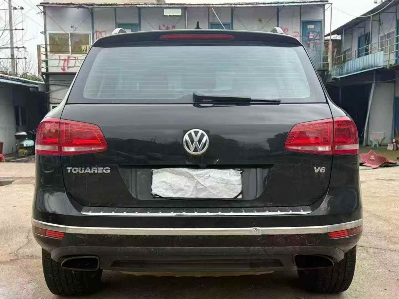 常德18年大众途锐9