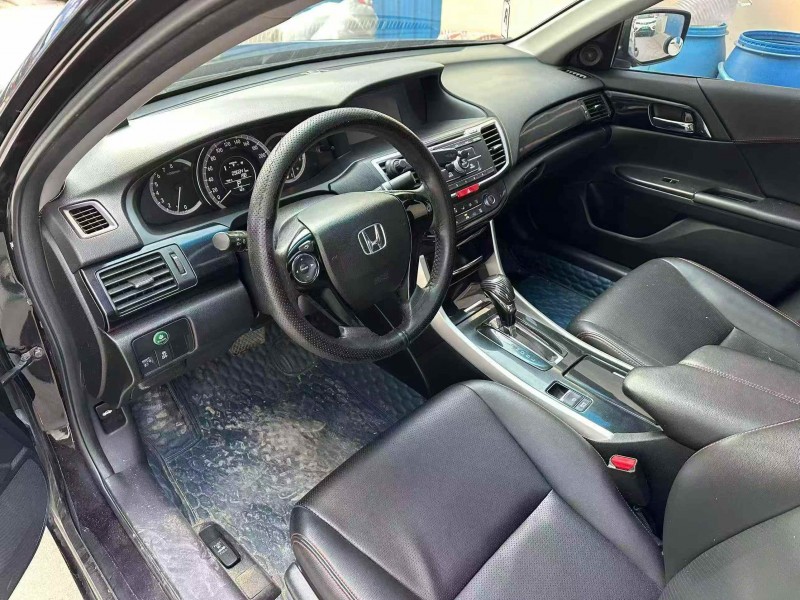 枣庄17年本田雅阁6