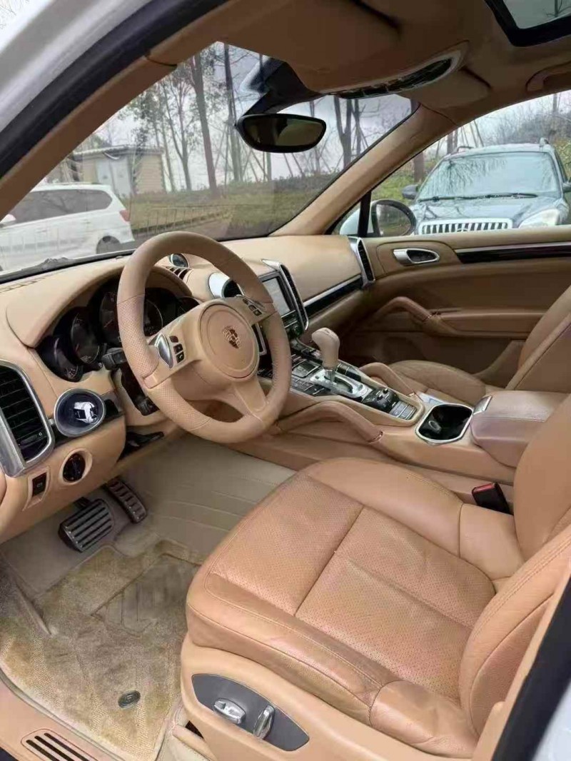 潍坊13年保时捷卡宴4