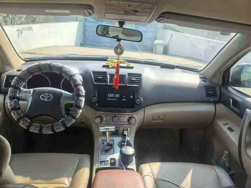 十堰12年丰田汉兰达5