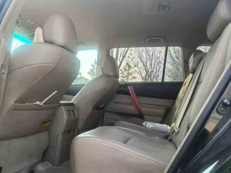 十堰12年丰田汉兰达6