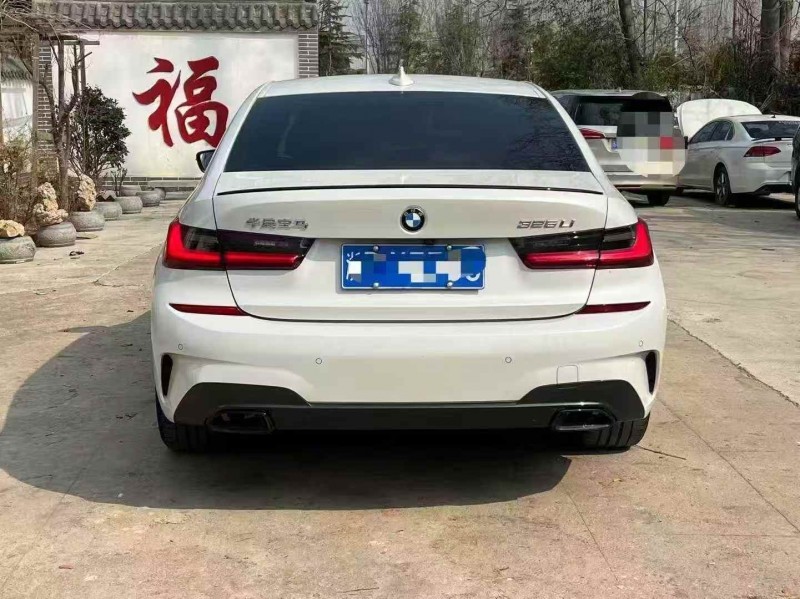 济宁21年宝马3系9