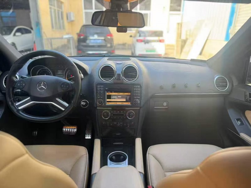 青島11年奔馳ML5