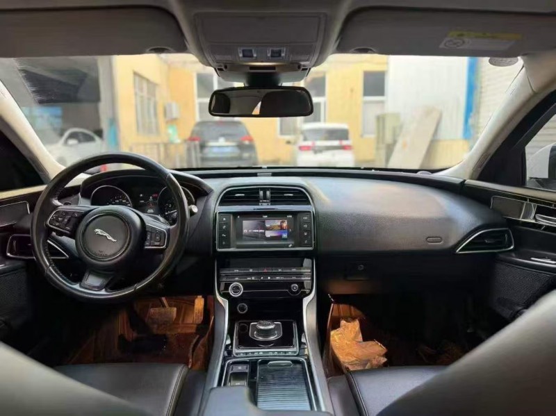 青島18年捷豹XEL5