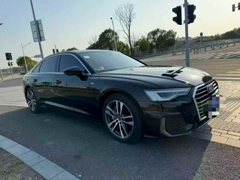 济宁22年奥迪A6L3