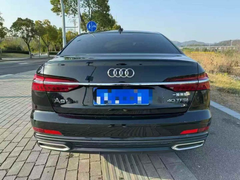济宁22年奥迪A6L9