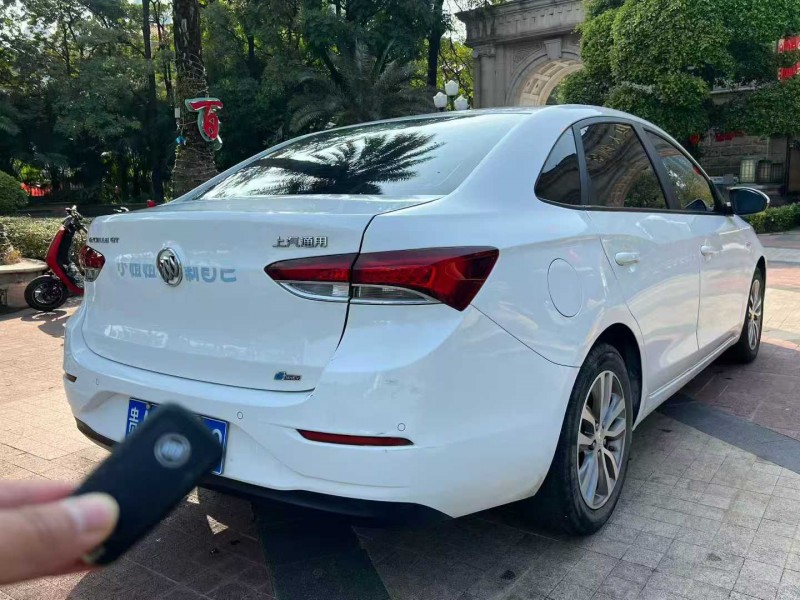 佛山21年别克英朗7