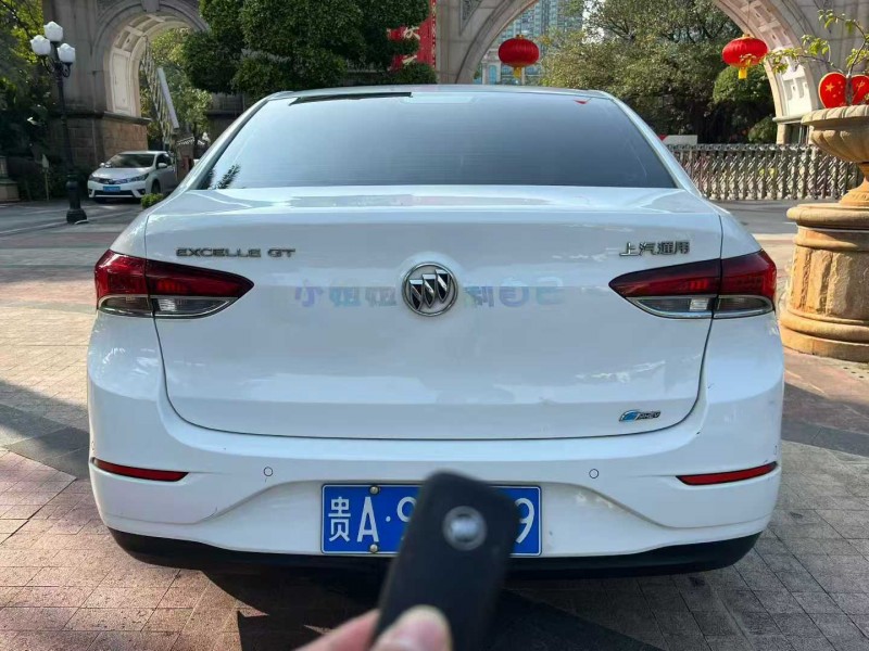 佛山21年别克英朗8