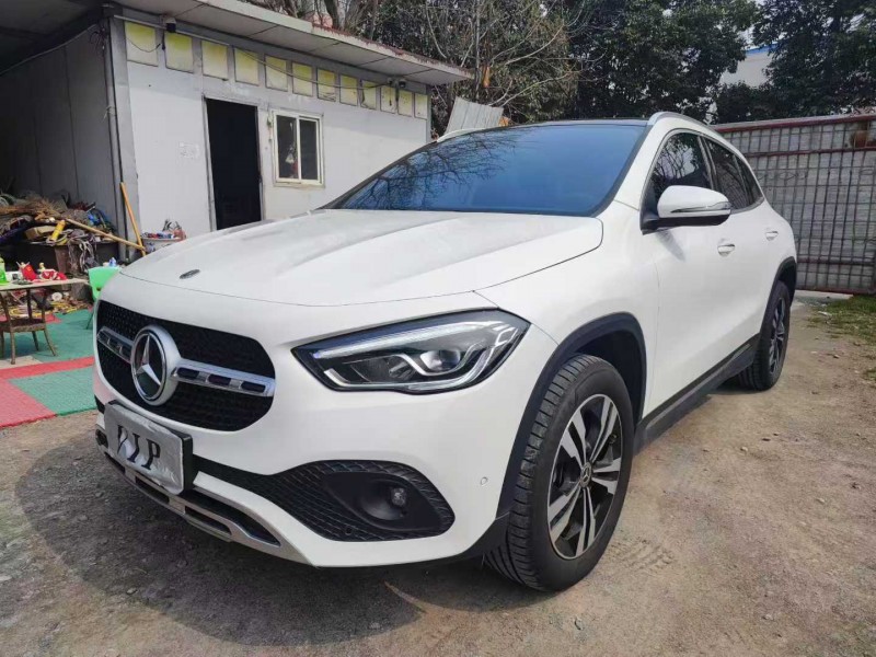 许昌21年奔驰GLA3