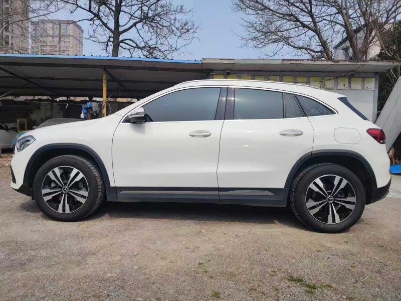 许昌21年奔驰GLA8