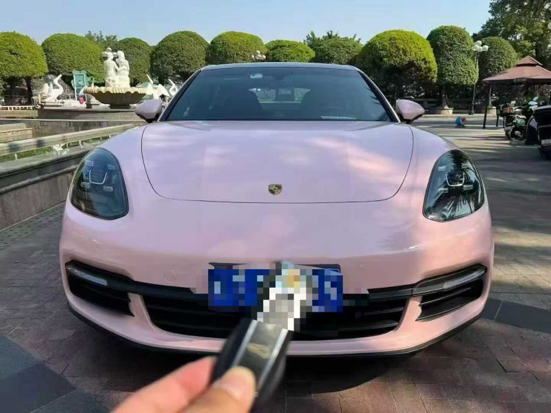 佛山19年保时捷帕拉梅拉1