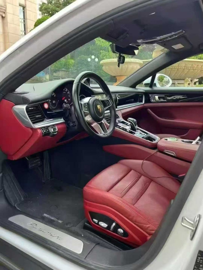 佛山19年保时捷帕拉梅拉4
