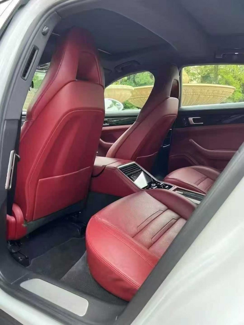 佛山19年保时捷帕拉梅拉6