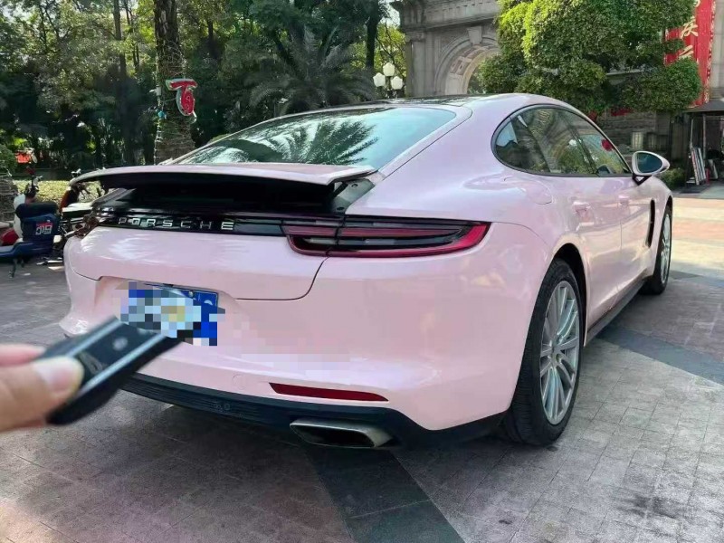 佛山19年保时捷帕拉梅拉8