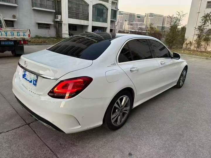 枣庄21年奔驰C8