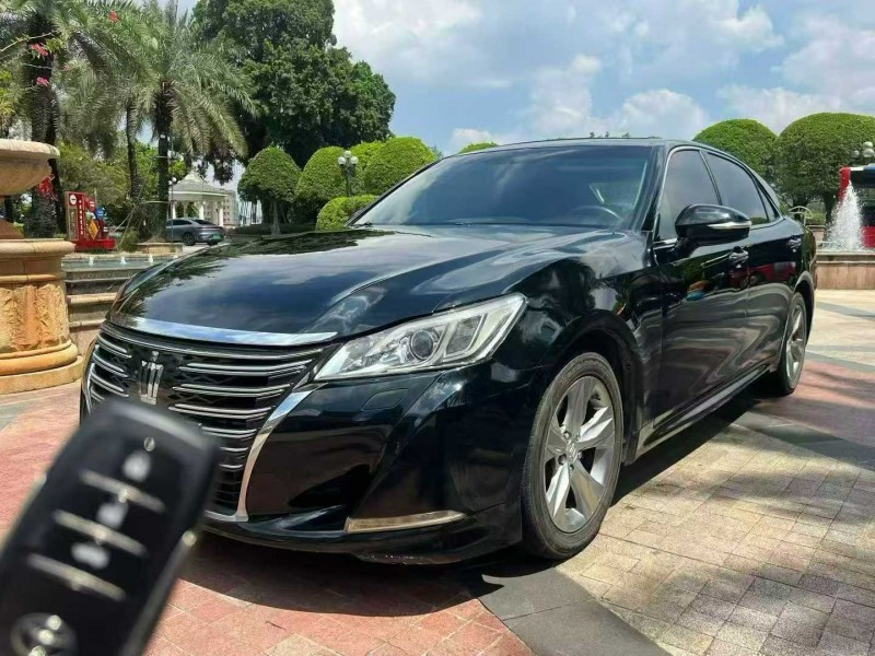 佛山18年丰田皇冠2