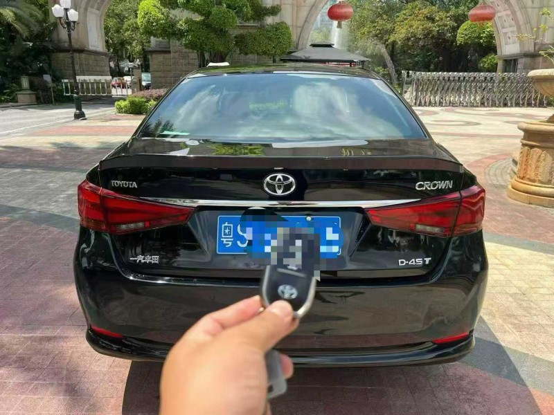 佛山18年丰田皇冠9