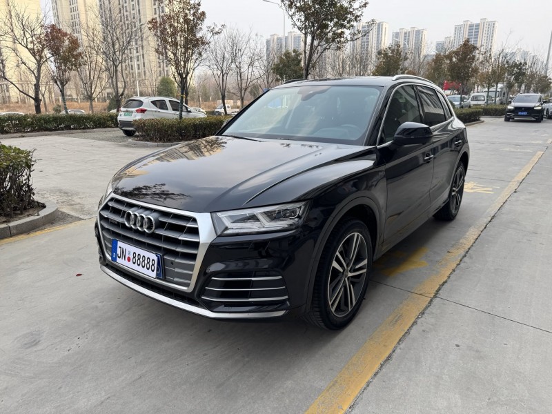 济宁21年奥迪Q52