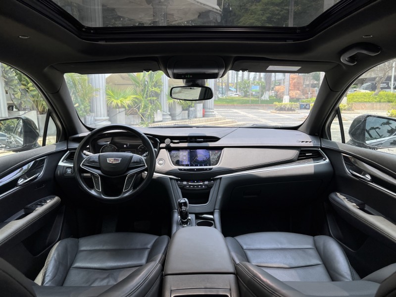 东莞20年凯迪拉克XT54