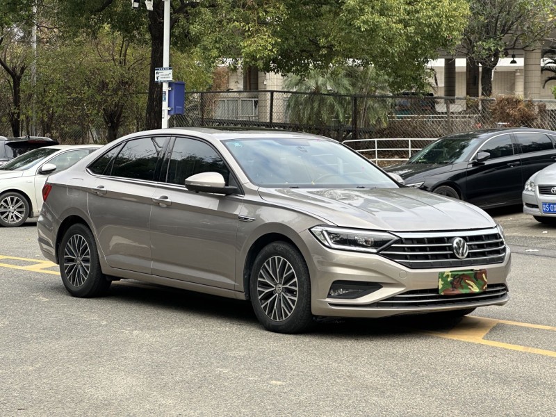 东莞19年大众速腾2