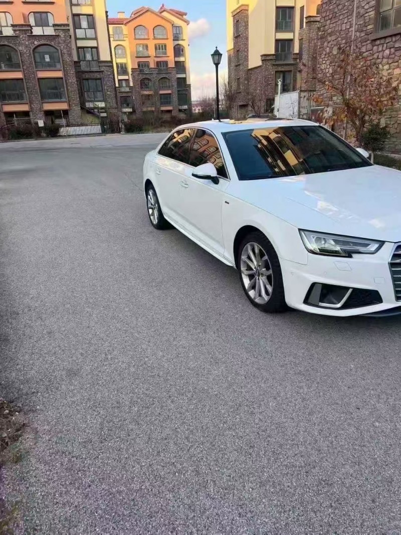 青岛19年奥迪A4L3