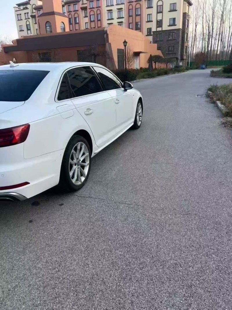 青岛19年奥迪A4L7